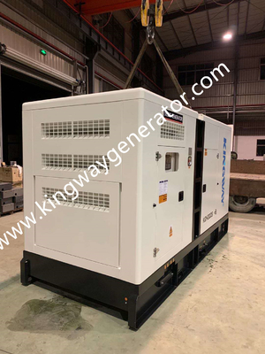 Máy phát điện Diesel 50HZ 27.5KVA 22KW 1500 vòng / phút Màu tùy chỉnh cho gia đình